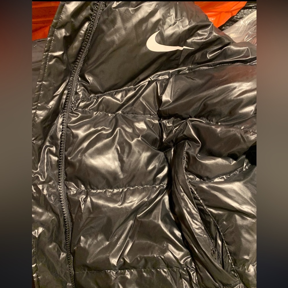 Black Nike puffer jacket